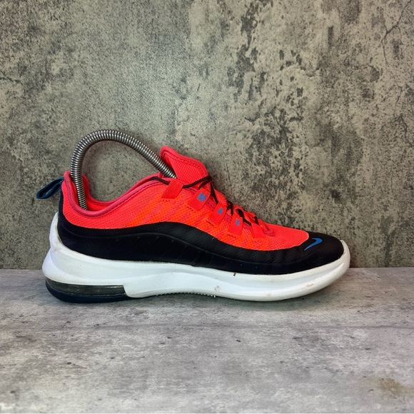 Nike Air Max Axis Running Shoes Womens sz 7.5 - black/red - Picture 3 of 6